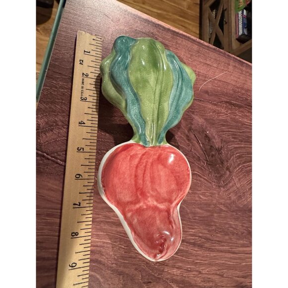 🌱🥕 Vintage Ceramic Veggie Plates – Radish (Treasure Craft) & Pea Pod Dish - Picture 7 of 16